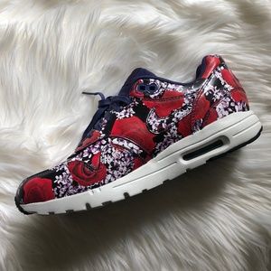 Nike Air Max 1 Ultra London City Collection NWOT Nike Air Max 1 Ultra London City Collection NWOT